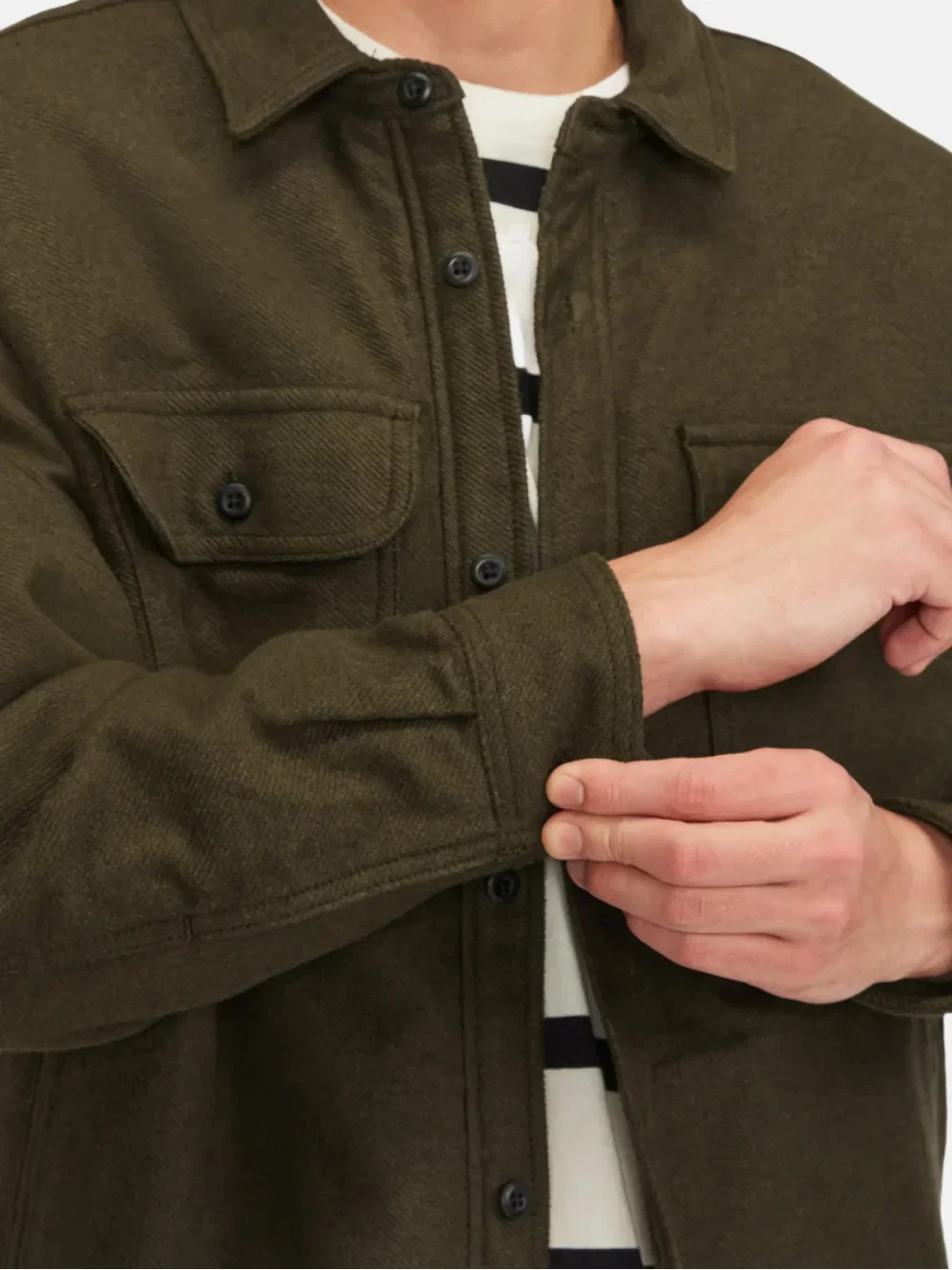 Double Pocket Overshirt Olive - Image 2